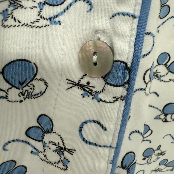 Roller Rabbit Pajama Top Size S White Blue Mouse Print Button Up Pima Loungewear - Picture 6 of 9